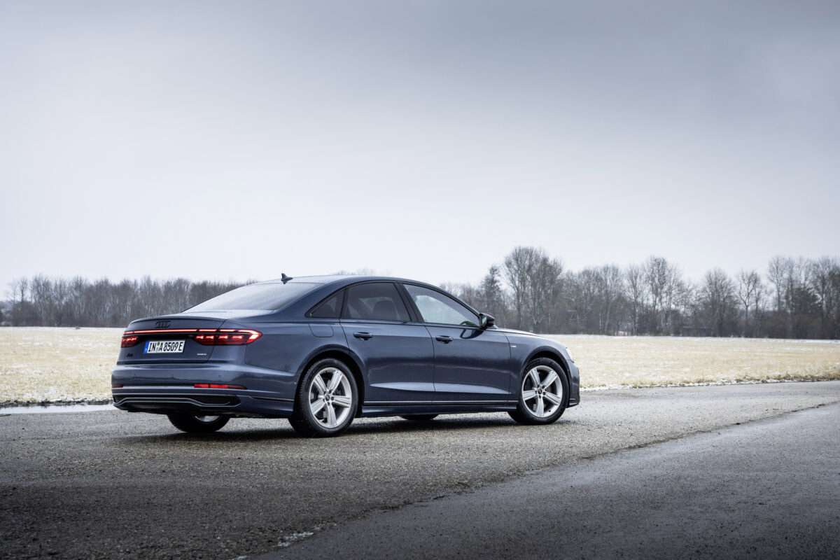 Audi A8 L 60 TFSI E Quattro S Line 3