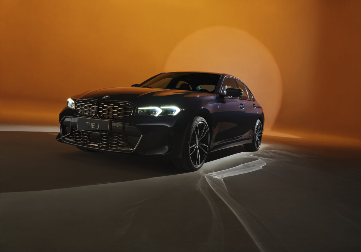 BMW 330i
