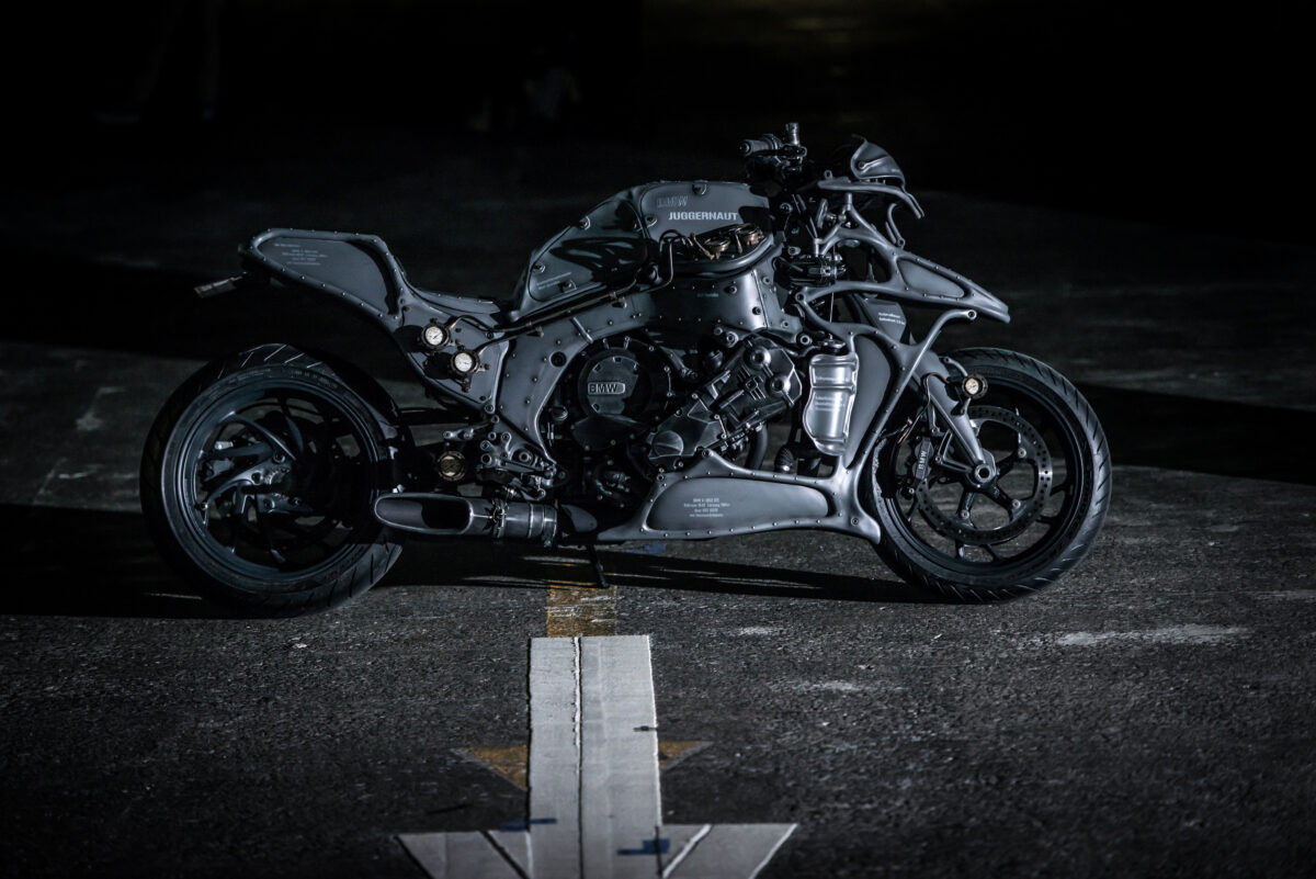 BMW K1600GTL Juggernaut черный мотоцикл