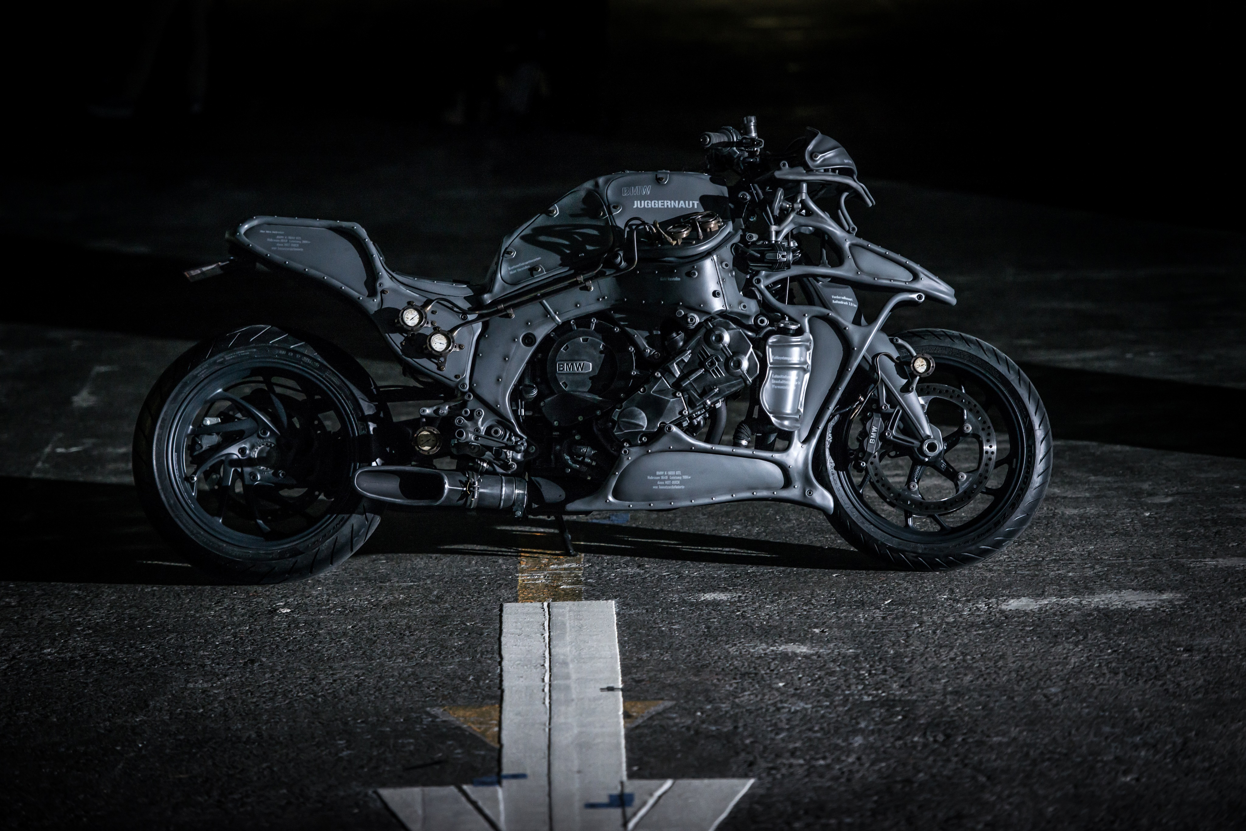 BMW K1600GTL Juggernaut черный мотоцикл