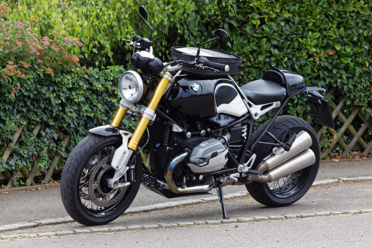 BMW R nineT черный мотоцикл