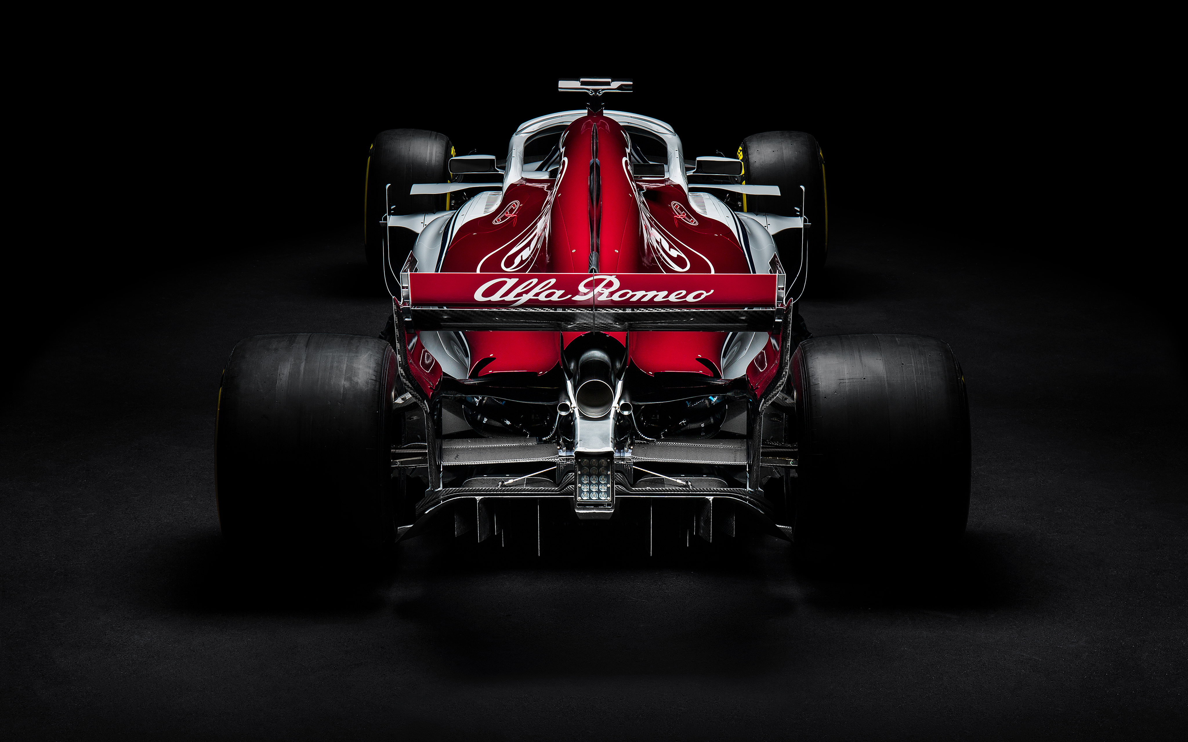 Болид Формулы 1 команды Alfa Romeo