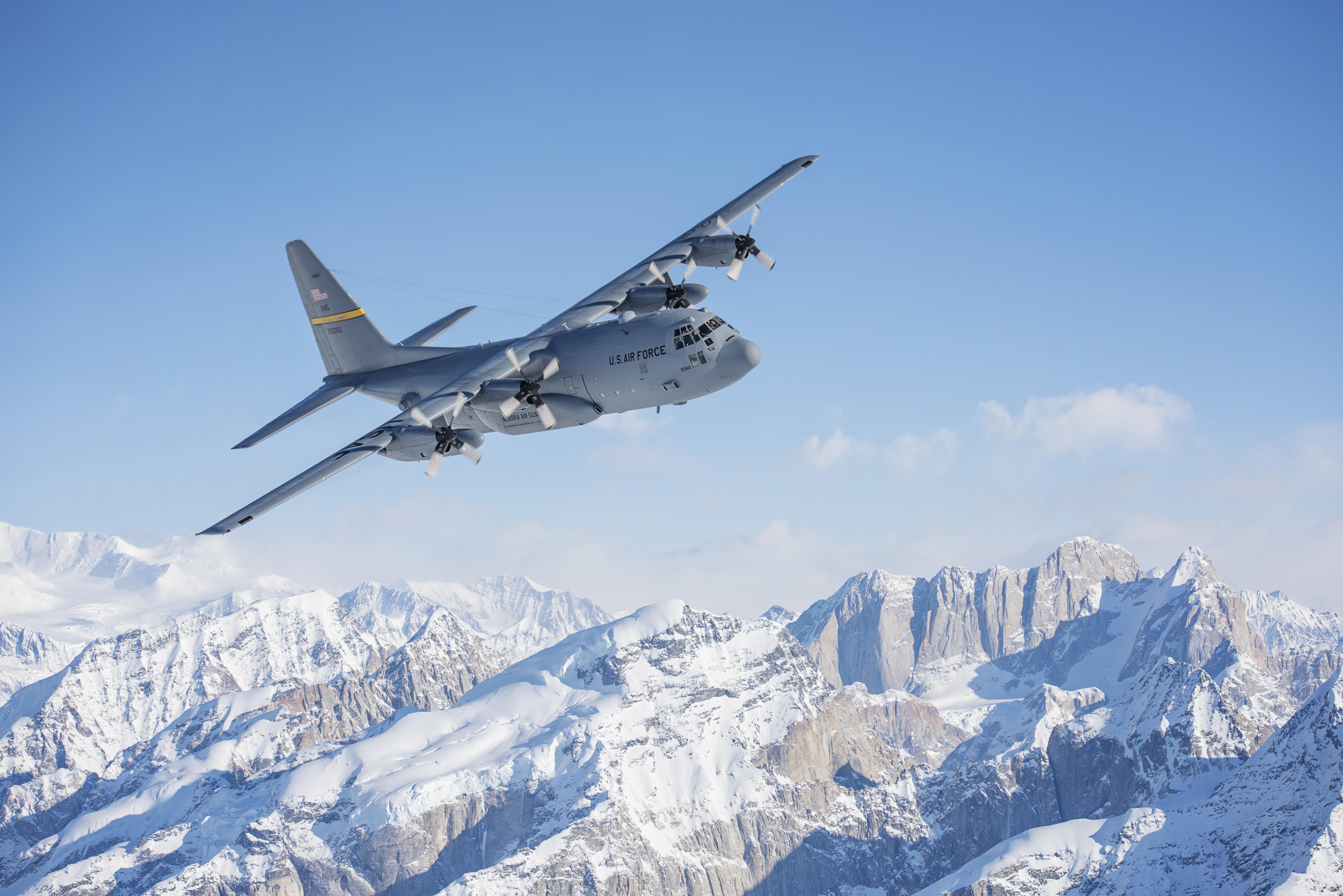 C 130 транспортный самолёт