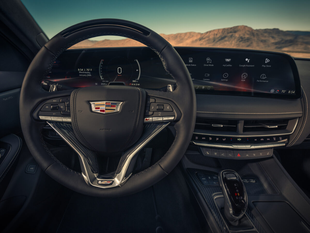 Cadillac CT5 V Blackwing салон
