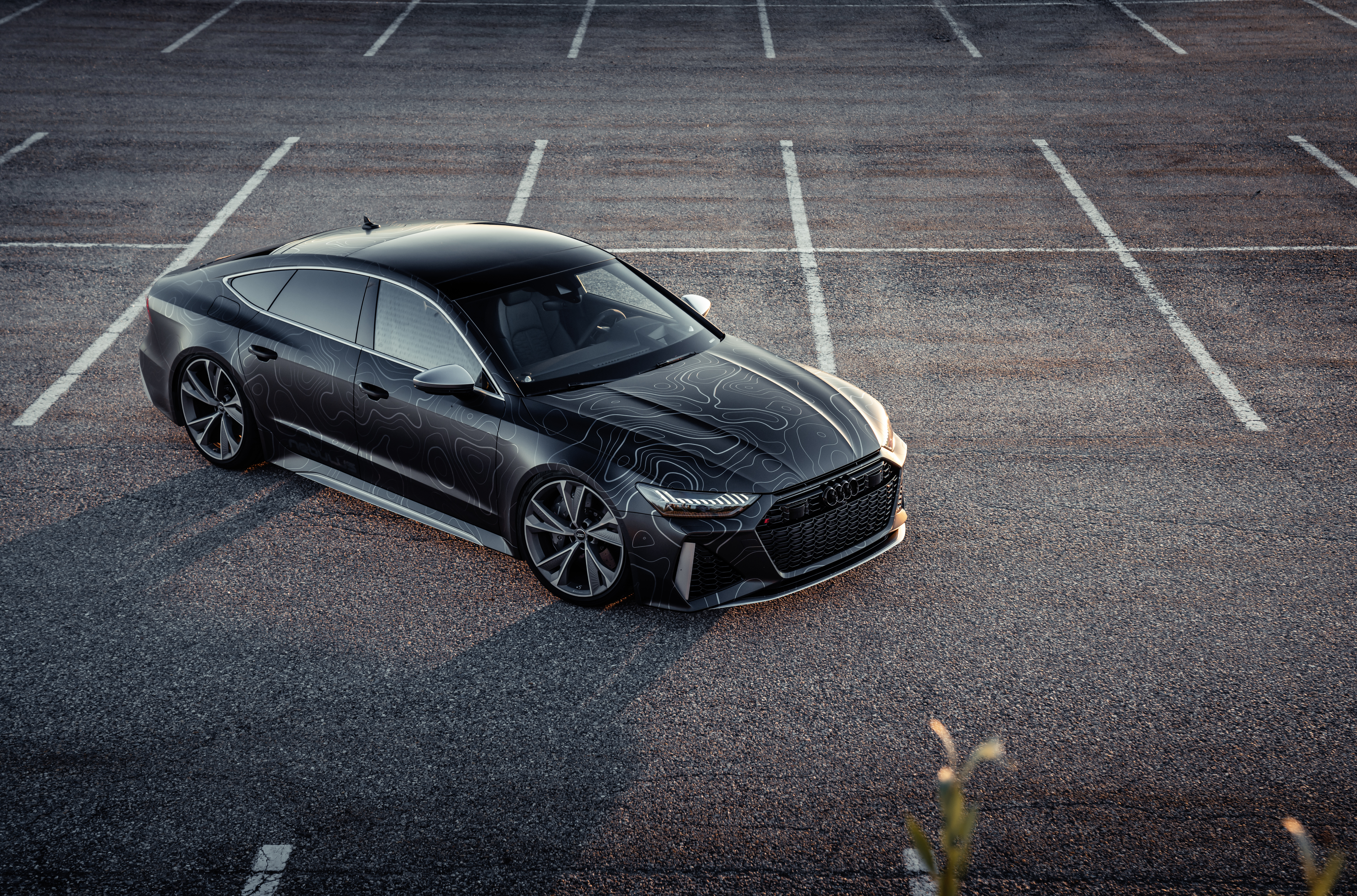 Чёрный Audi RS7