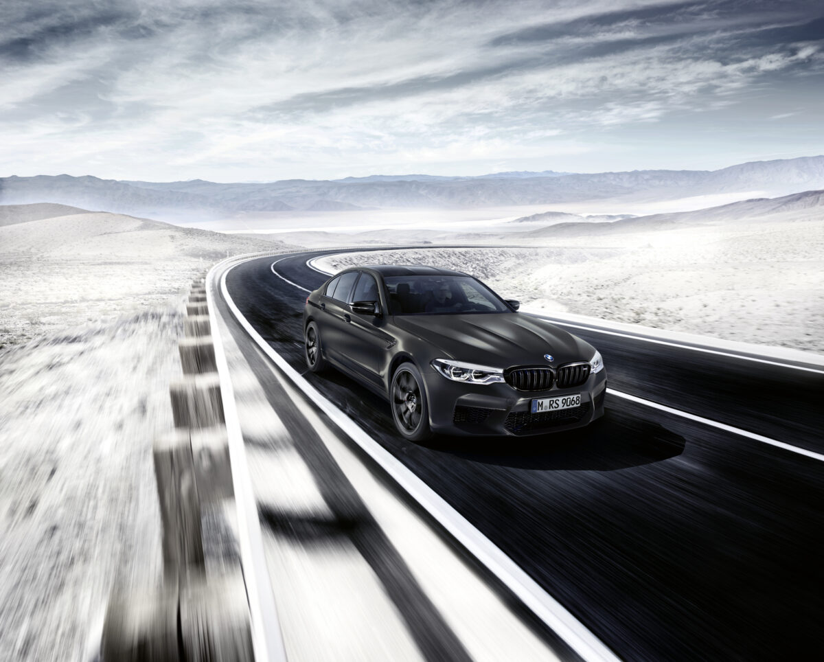 Чёрный BMW M5