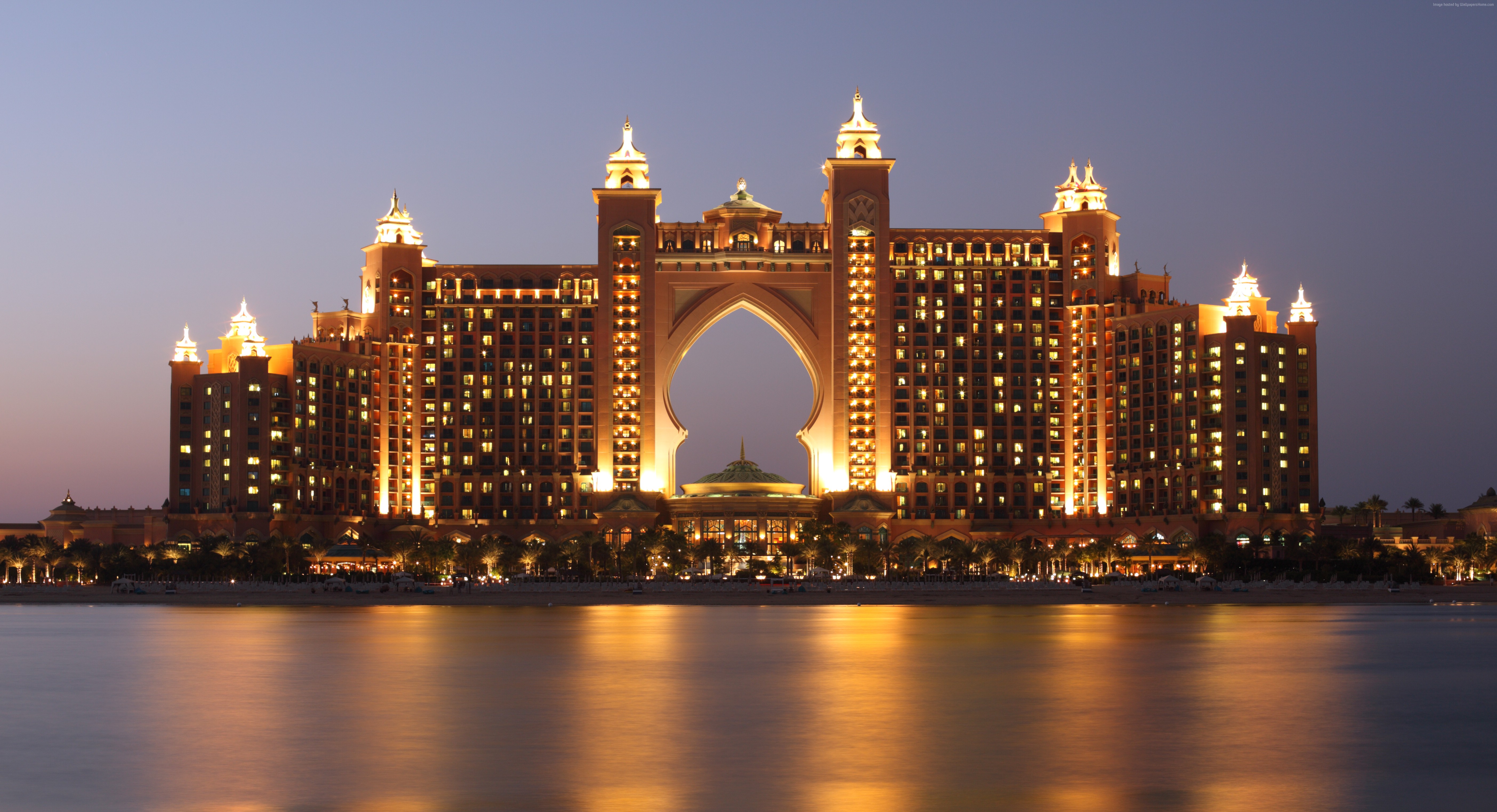Дубай отель Atlantis The Palm на берегу океана ОАЭ