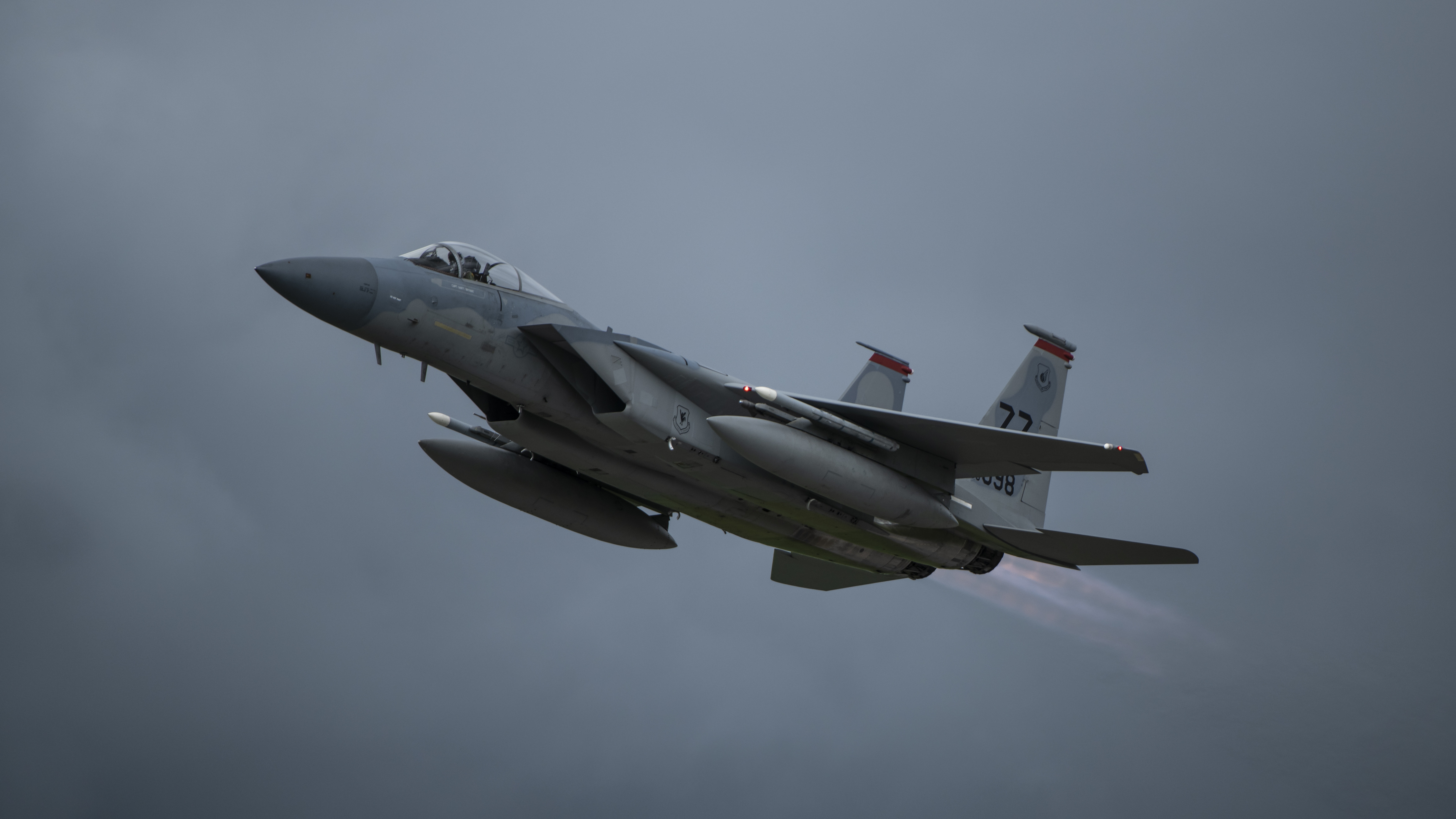 F 15 Eagle в полёте истребитель 2