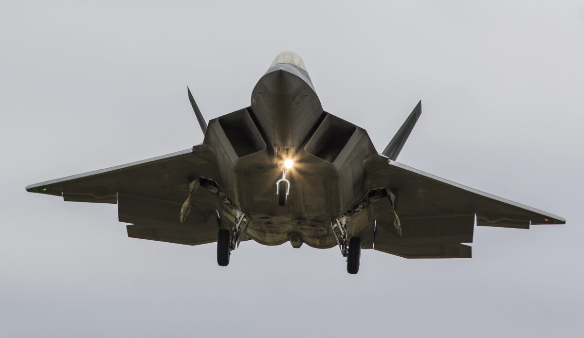 F 22 Raptor истребитель
