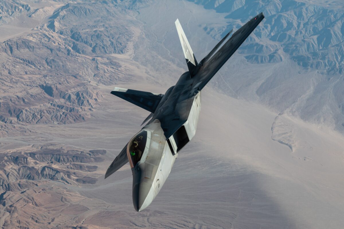 F 22 Raptor истребитель 9