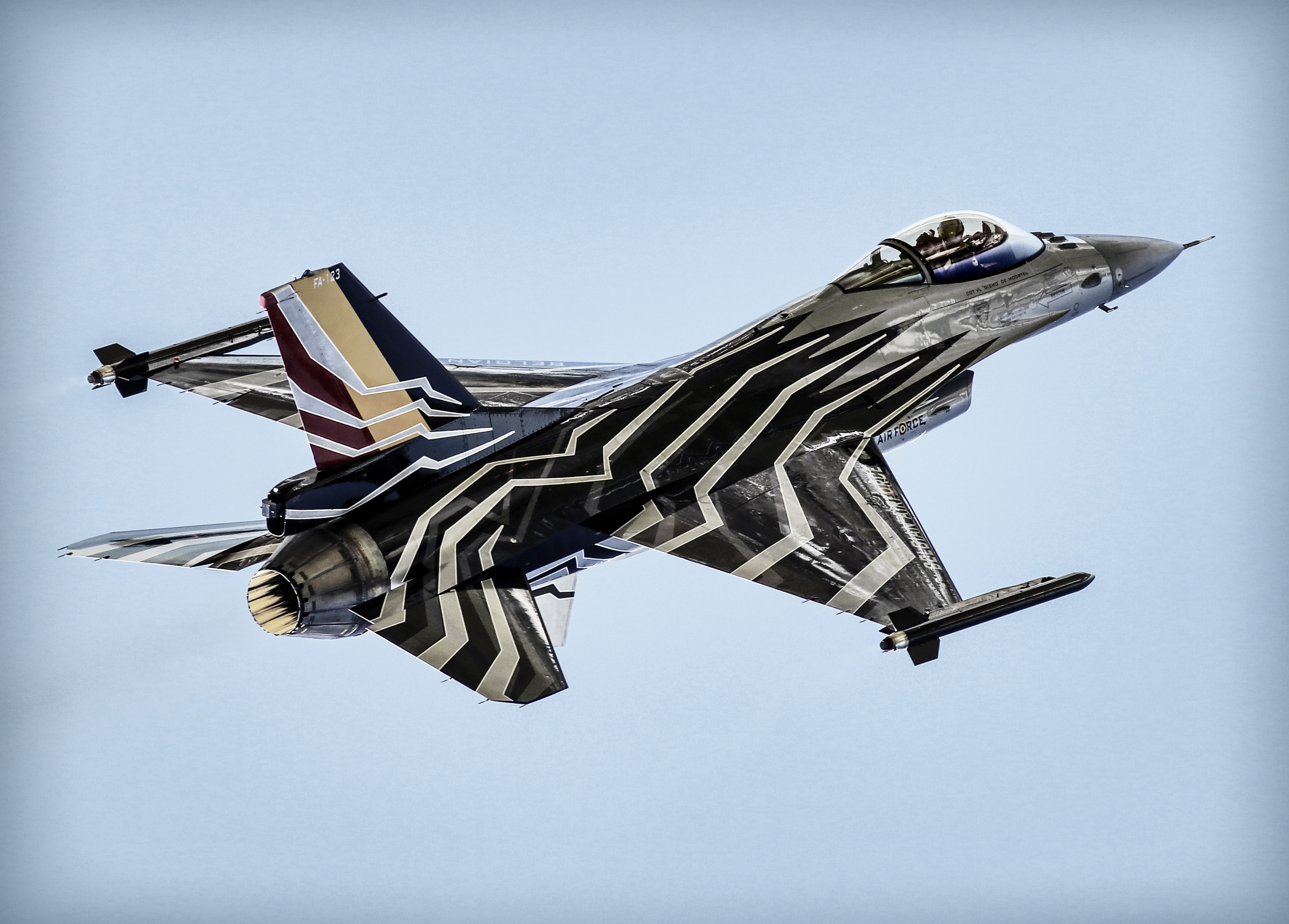 General Dynamics F 16 Fighting Falcon истребитель