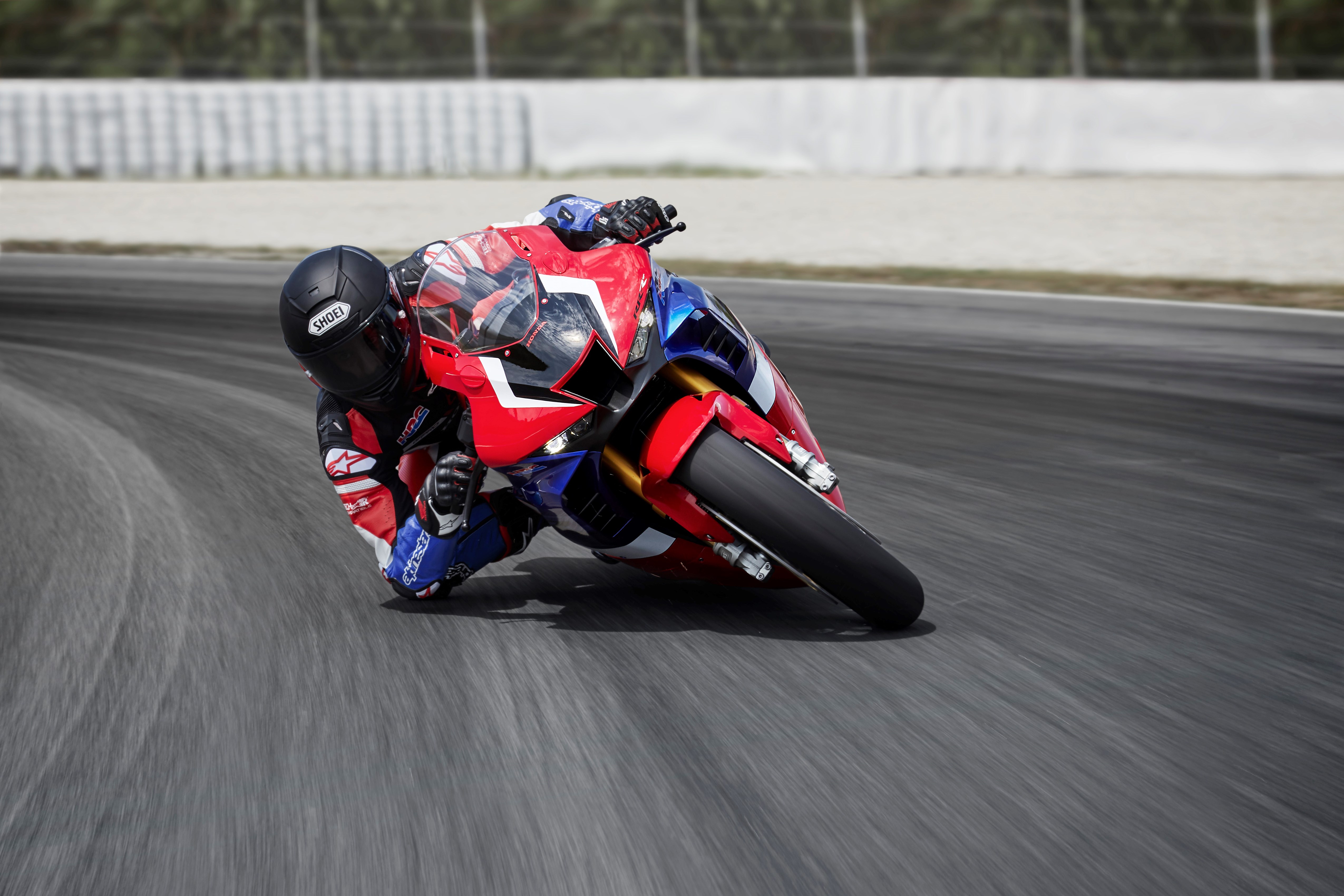 Honda CBR1000RR R Fireblade SP 2020 на кроссе мотоцикл