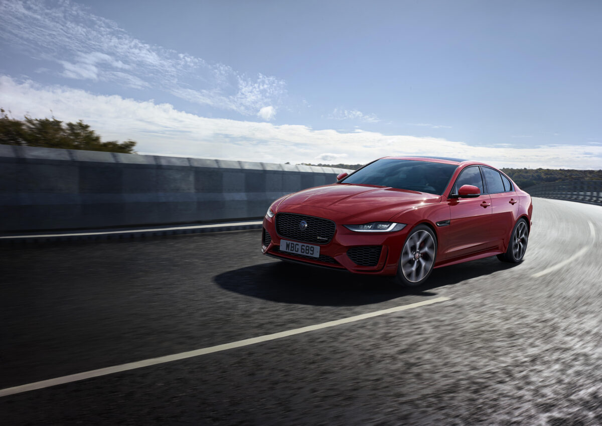 Jaguar XE 2