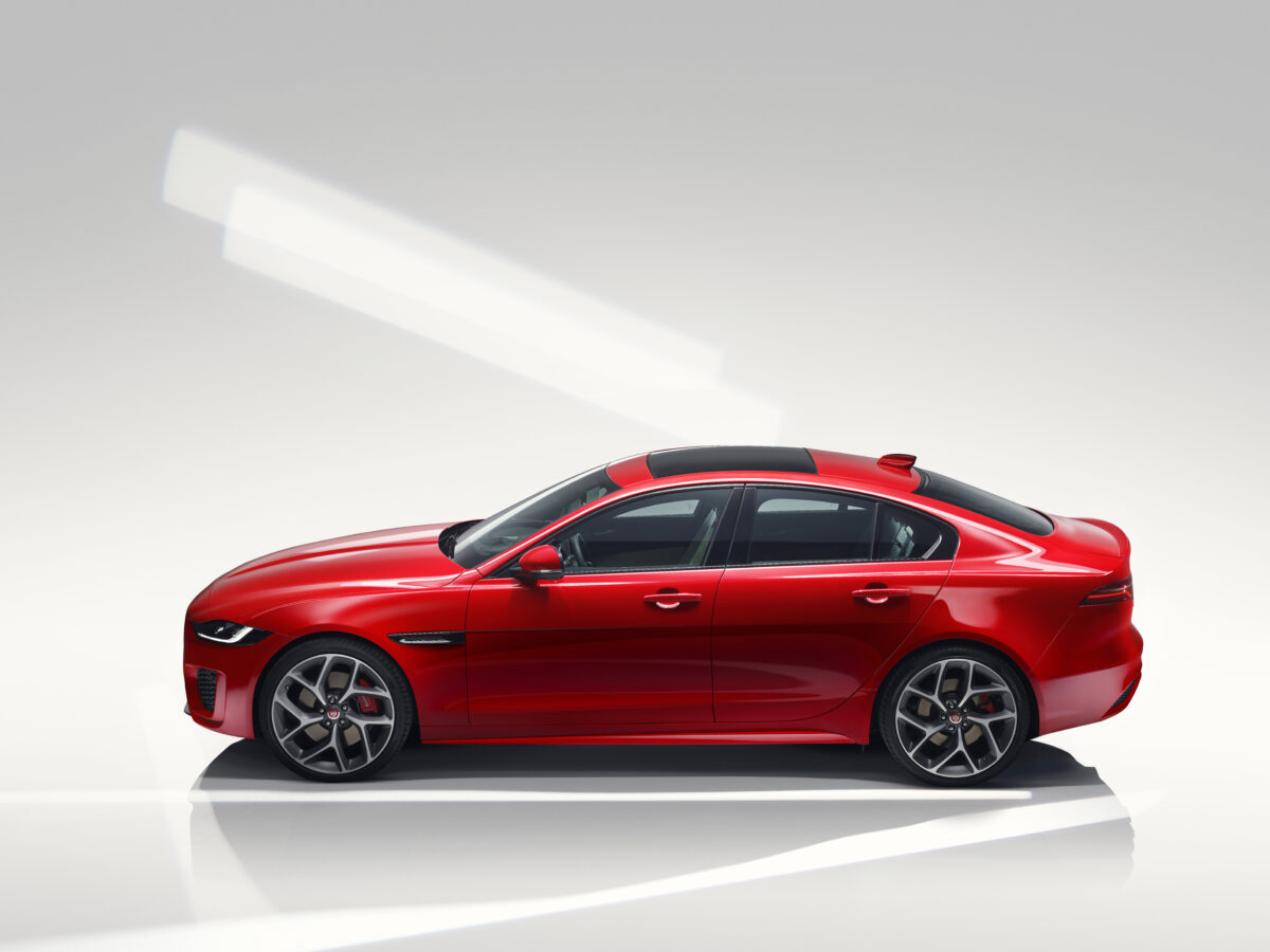 Jaguar XE 3