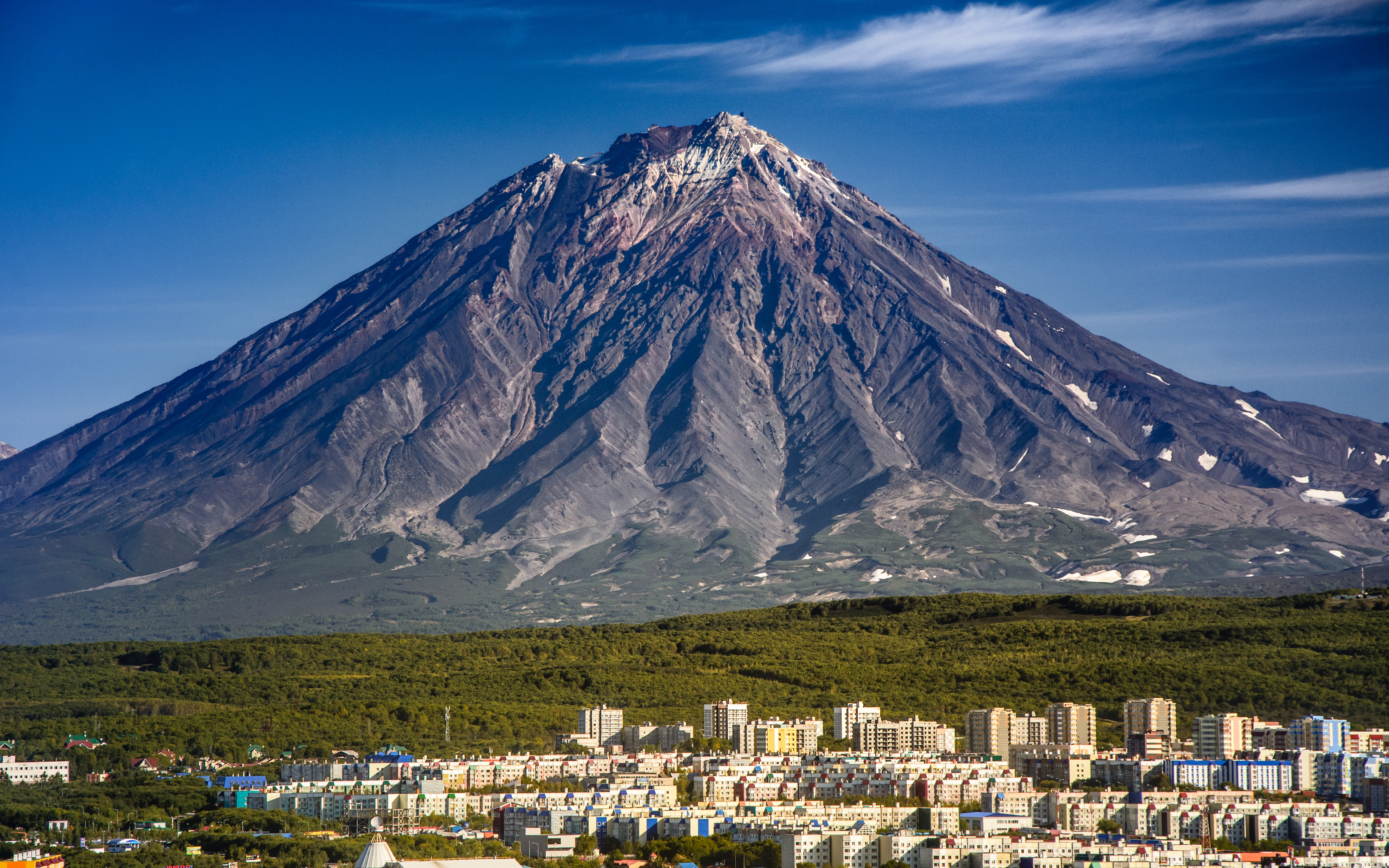 Корякский вулкан вид на Камчатке, Россия