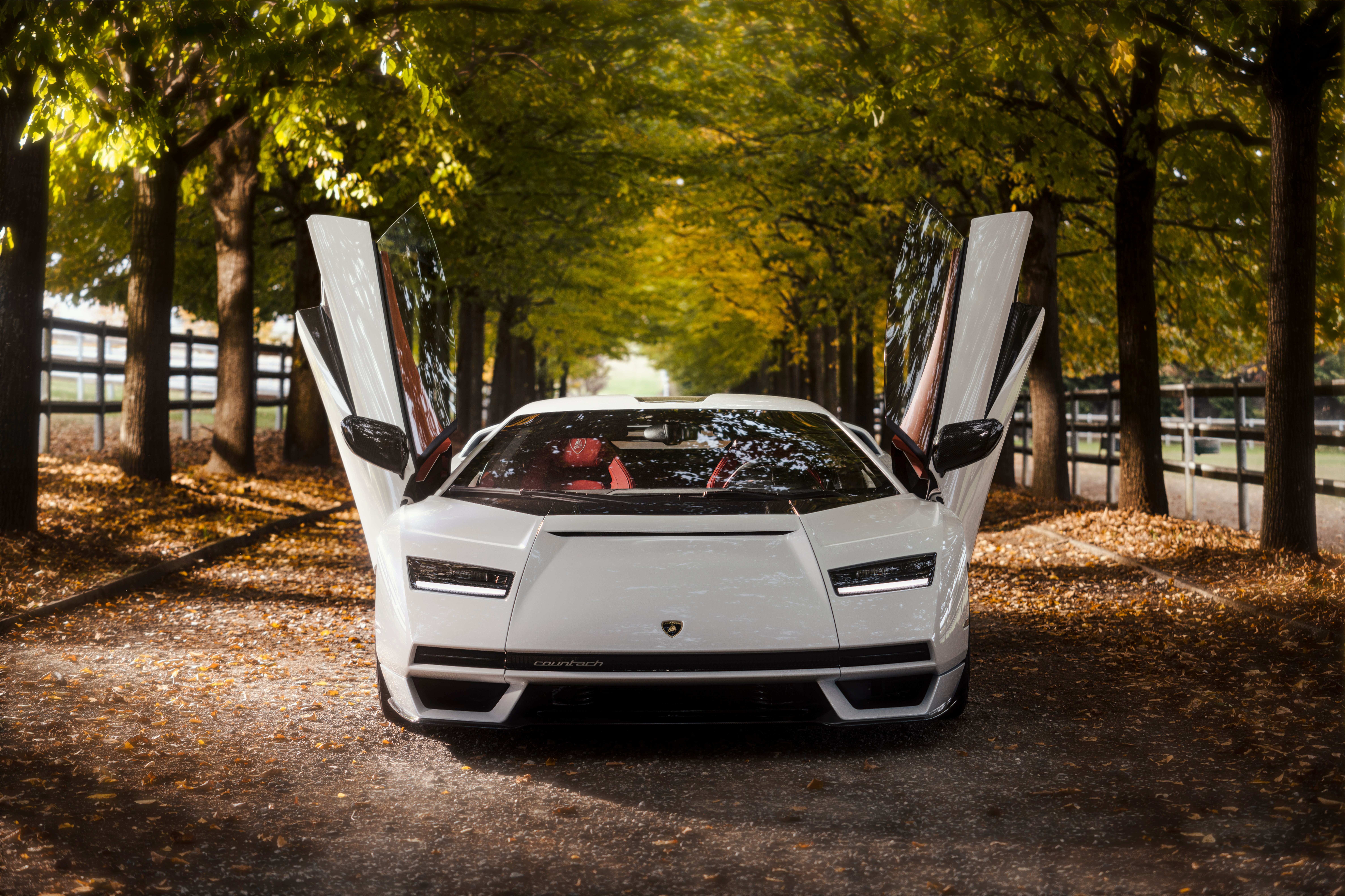 Lamborghini Countach LPI 800 4