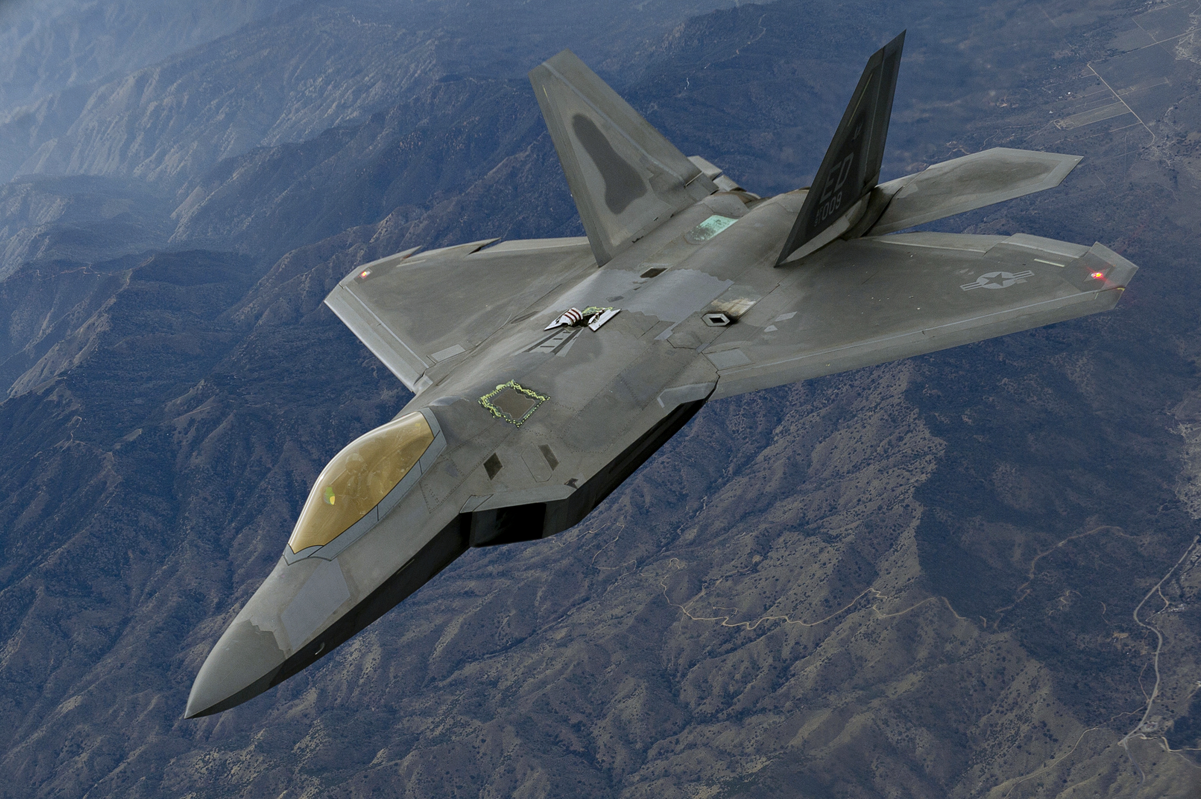 Lockheed Martin F 22 Raptor 2