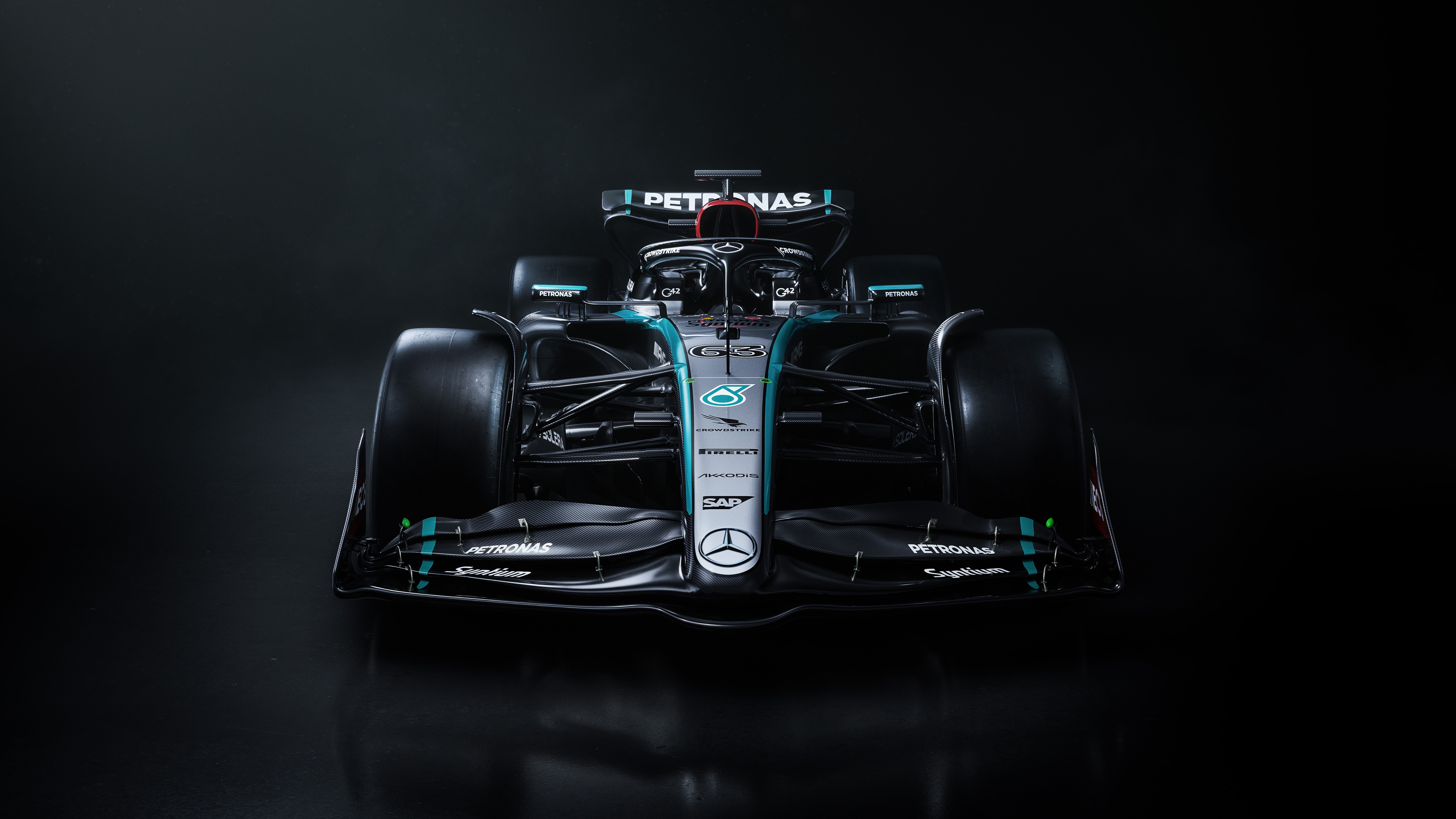 Mercedes W15 болид Формулы 1 2024 года