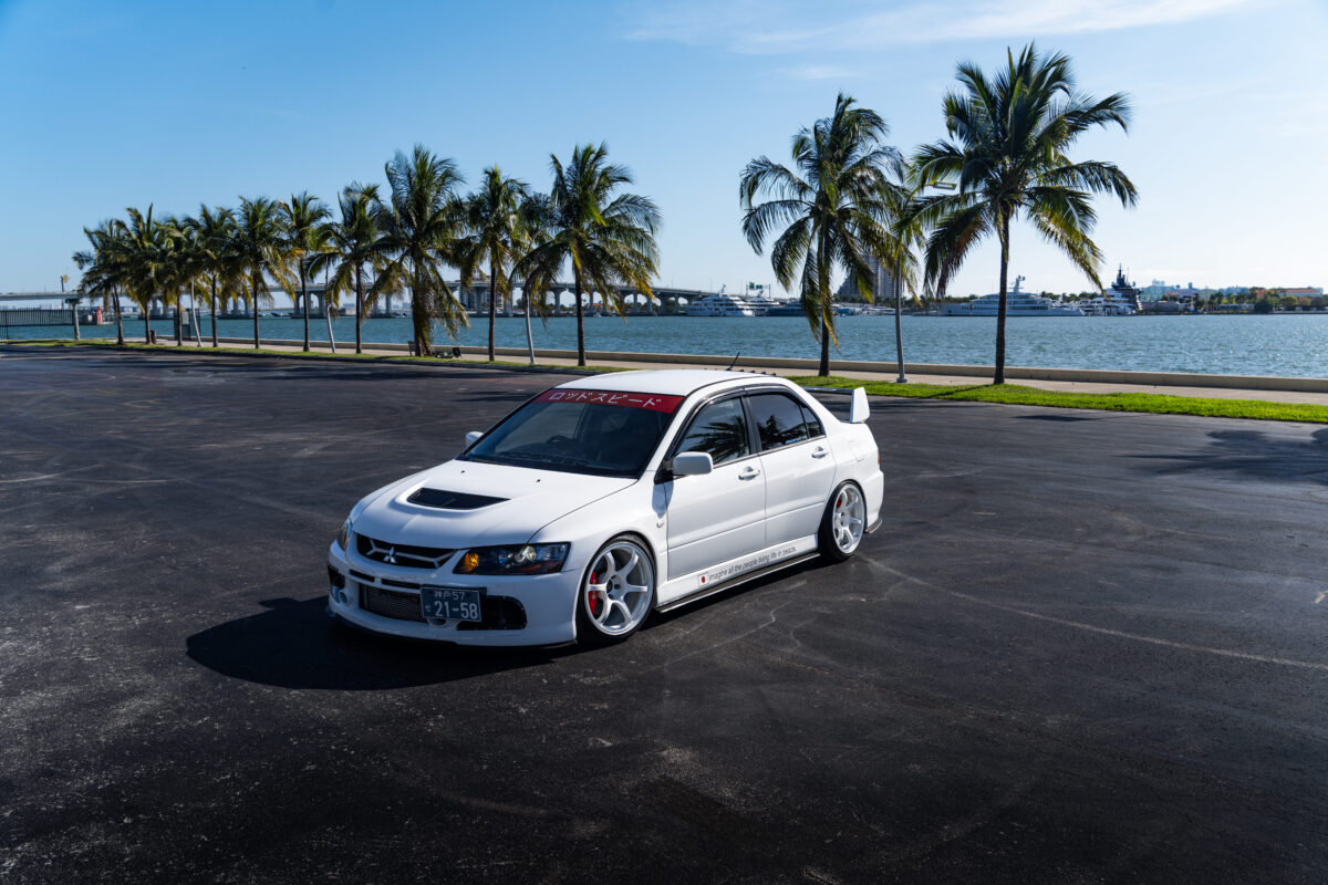 Mitsubishi Lancer Evolution IX 2