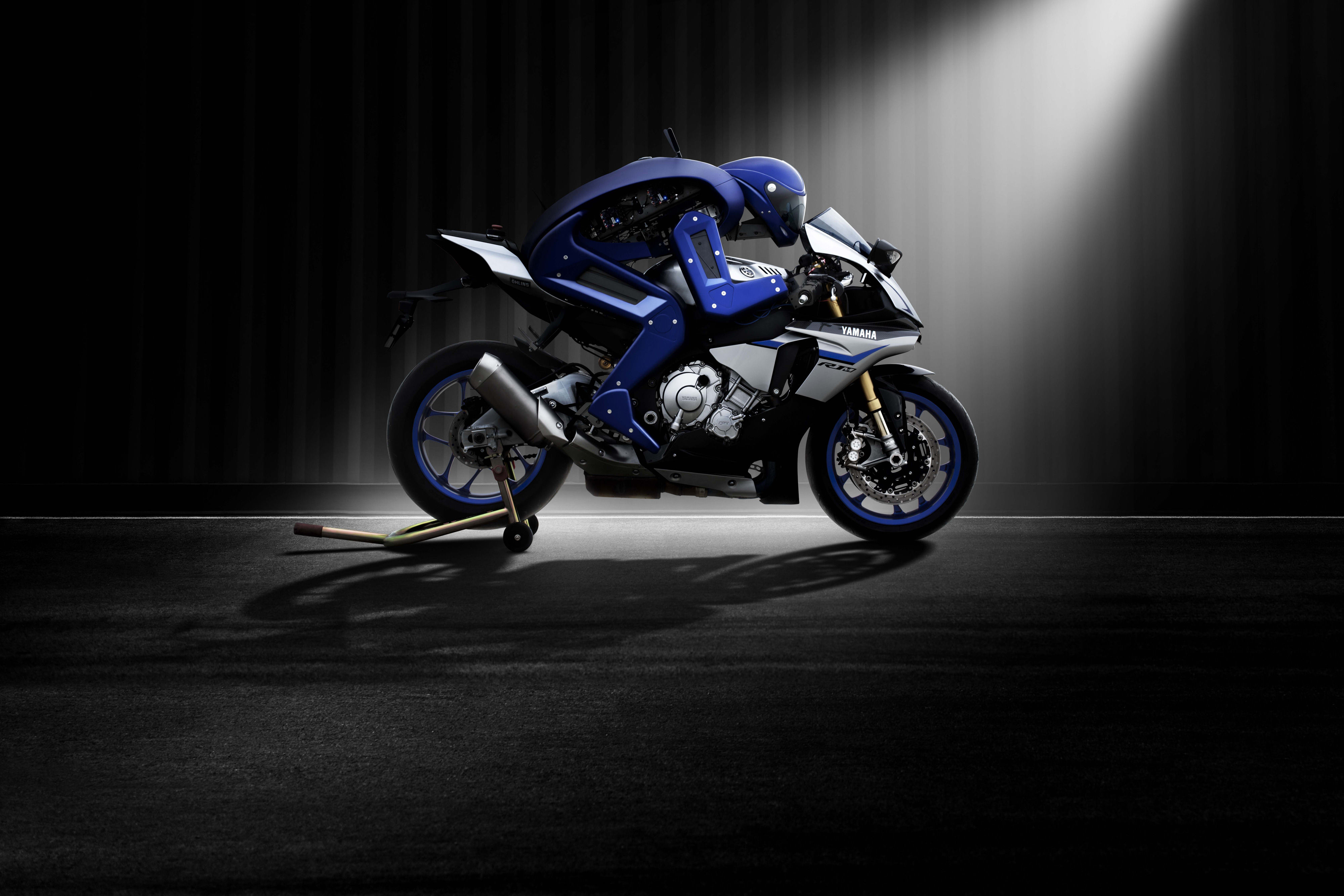 Мототехника человекоподобный робот Yamaha Motobot, 2017