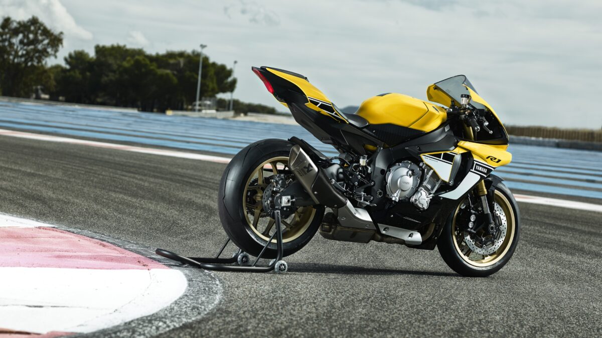 Мототехника черный с желтым мотоцикл Yamaha YZF R1