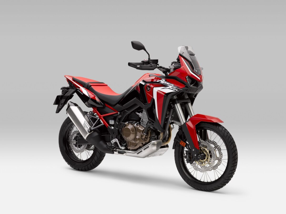 На сером фоне мотоцикл Honda CRF 1000 D, 2020 года