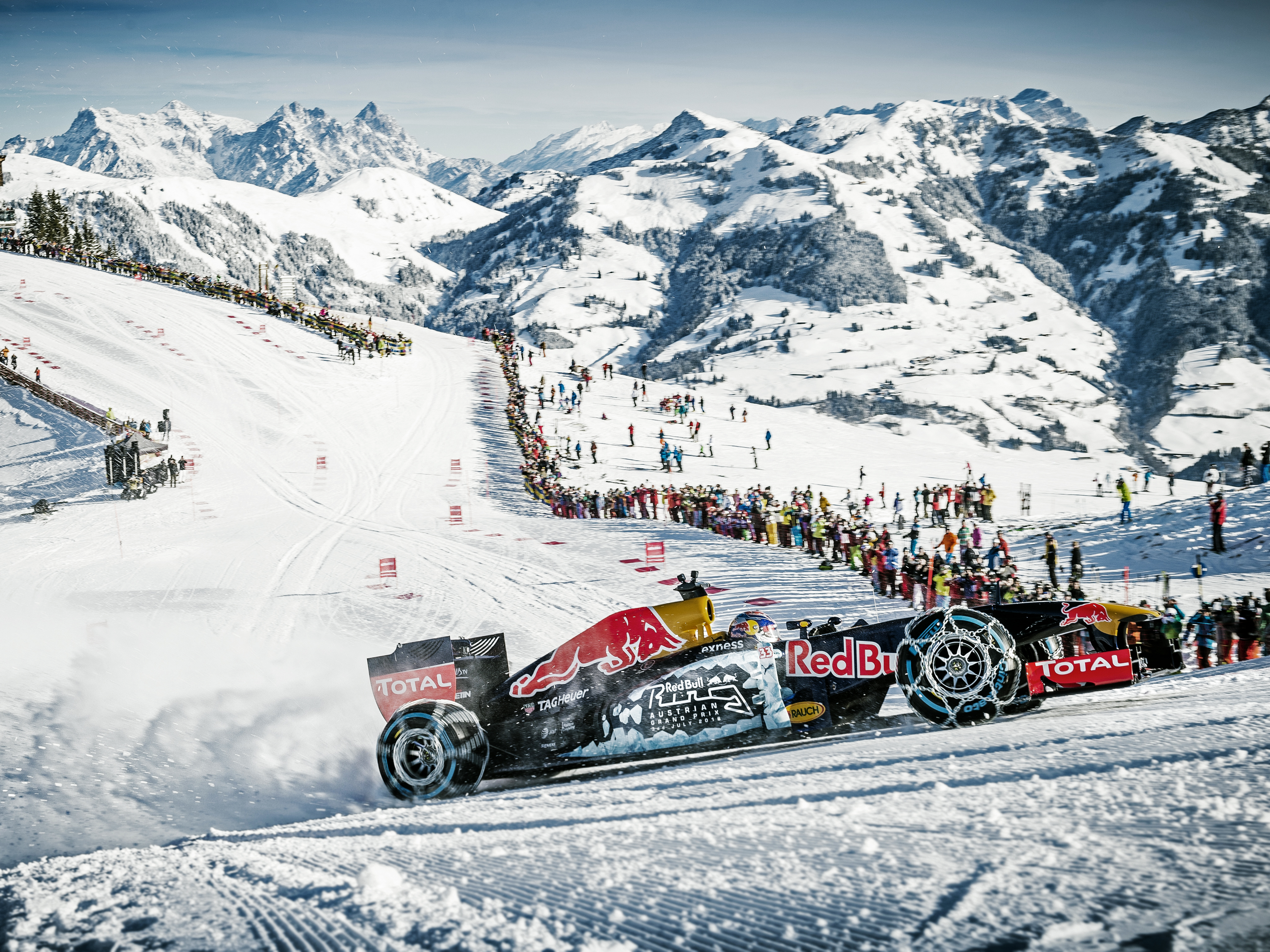 Red Bull F1 зимняя гонка