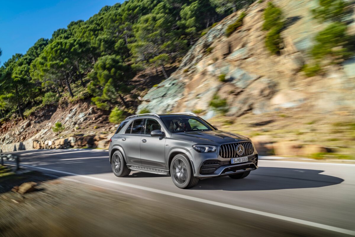Серебристый Mercedes AMG GLE 53 Mercedes Benz