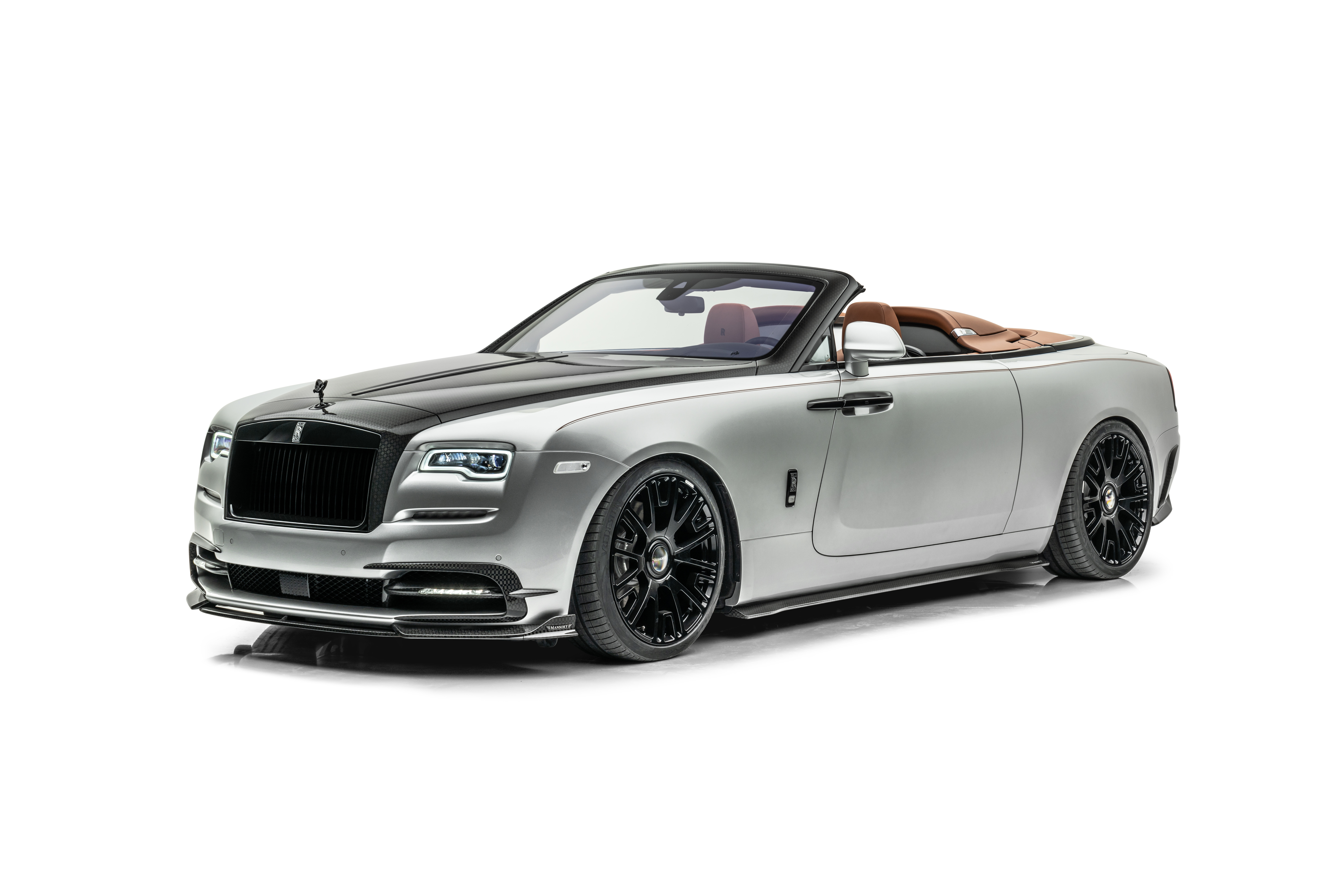 Серебристый Rolls Royce Dawn 2