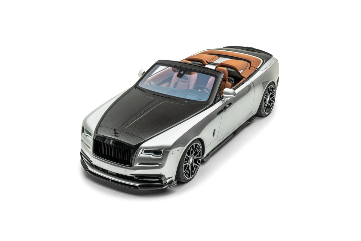 Серебристый Rolls Royce Dawn 3