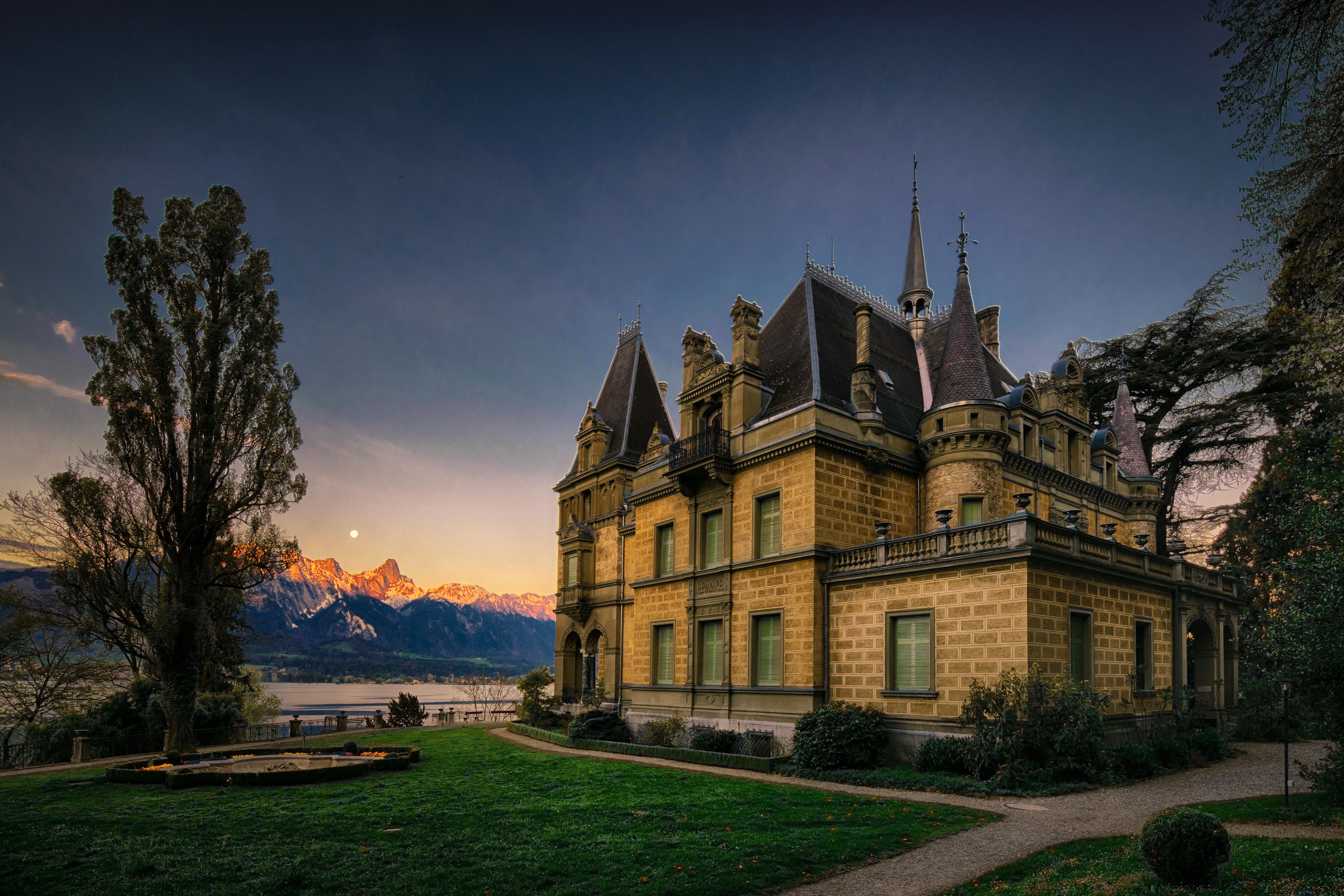 Швейцария музей Hunegg Castle в Хильтерфингене