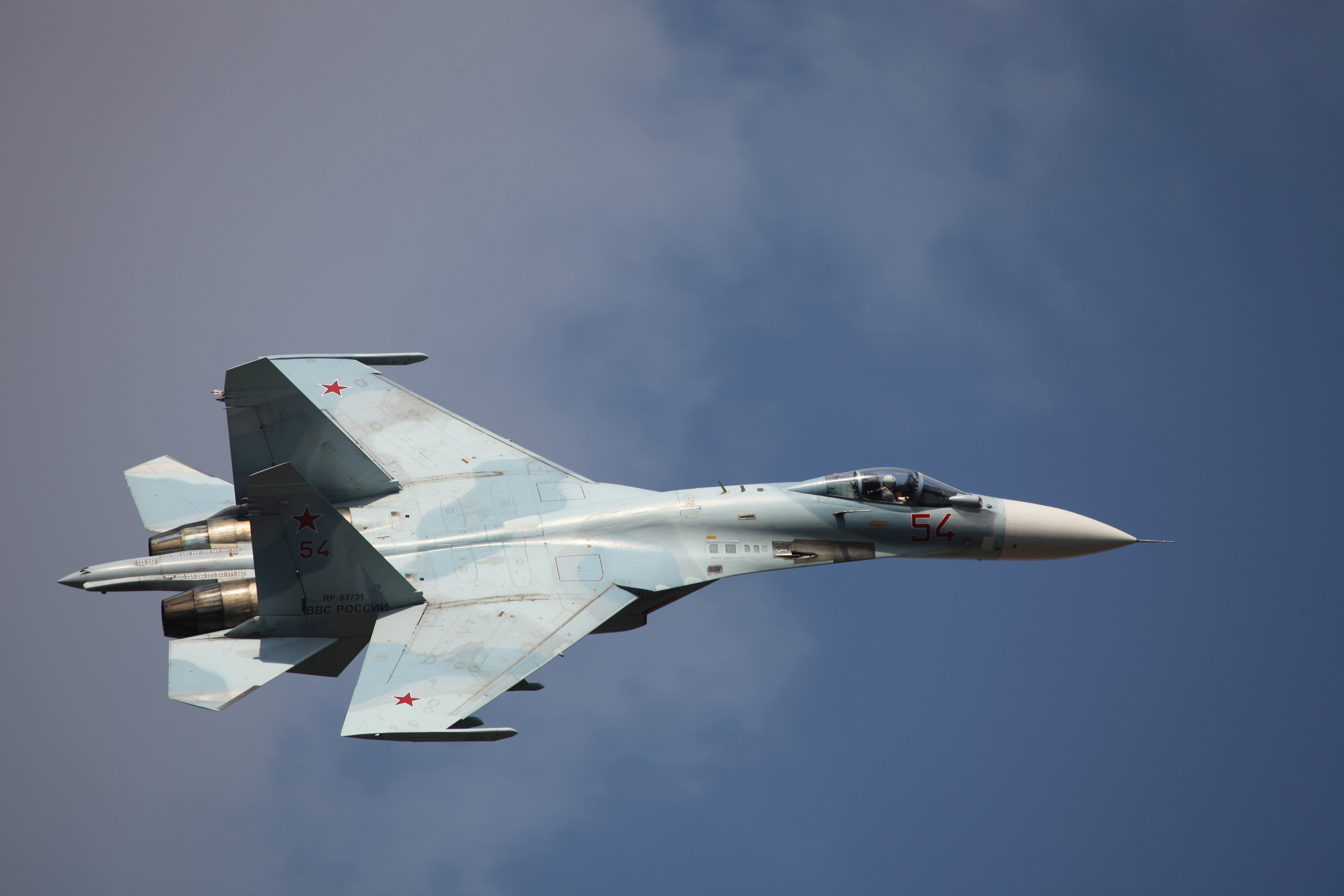 Sukhoi Su 27 в полёте истребитель