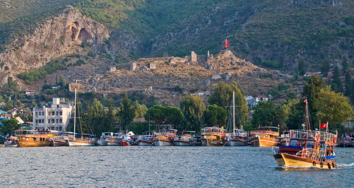 Турция гавань города Фетхие