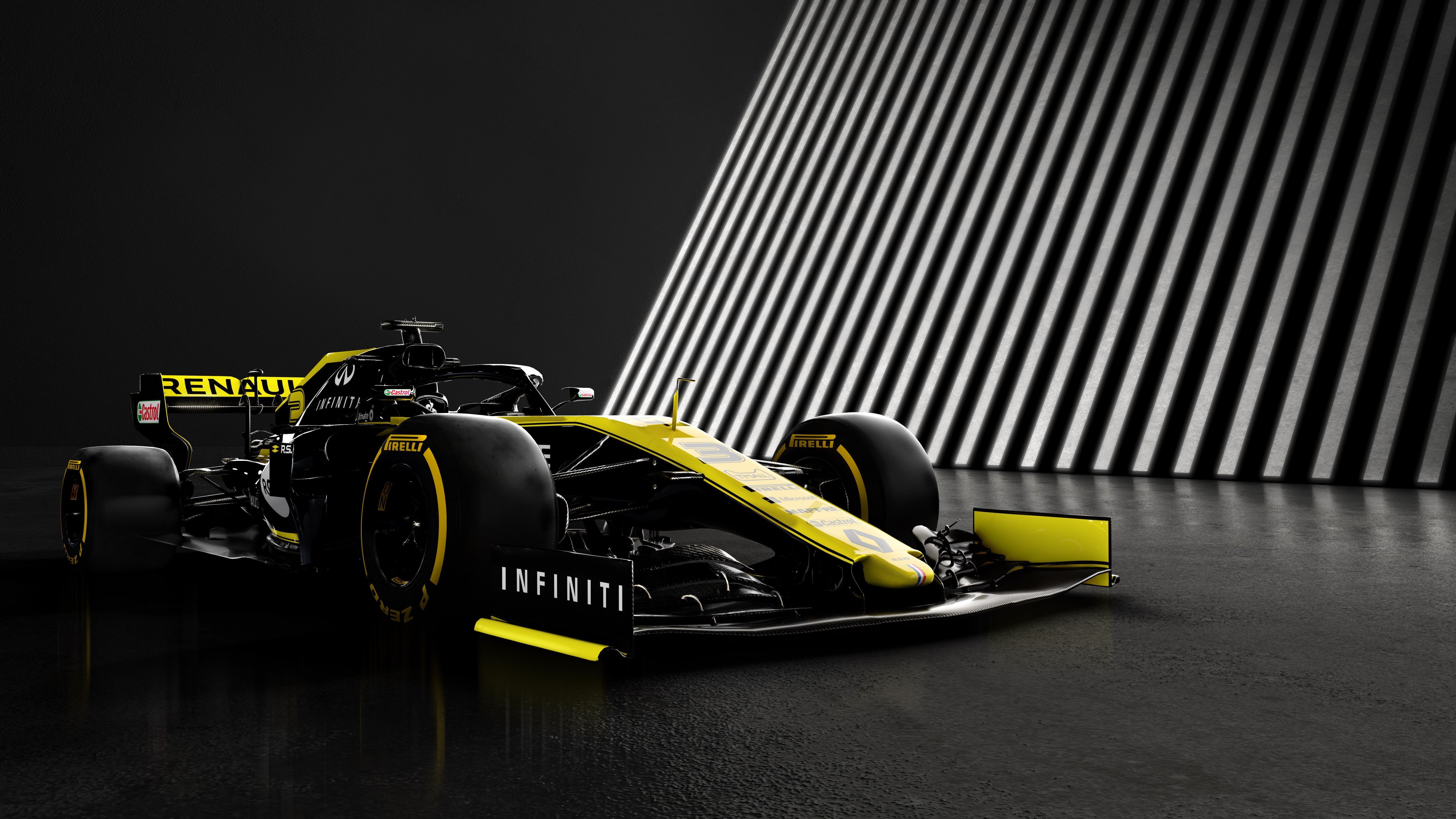 Жёлтый болид Renault R.S.19